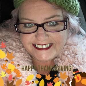 Meet your Posher, Deedee-laura